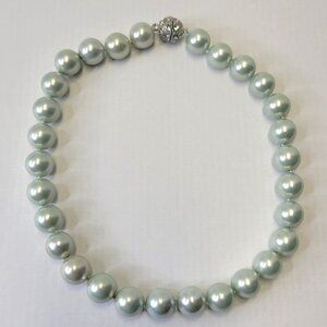 Faux Pearl choker Necklace, Bib Coquette Necklace with Magnetic Clasp